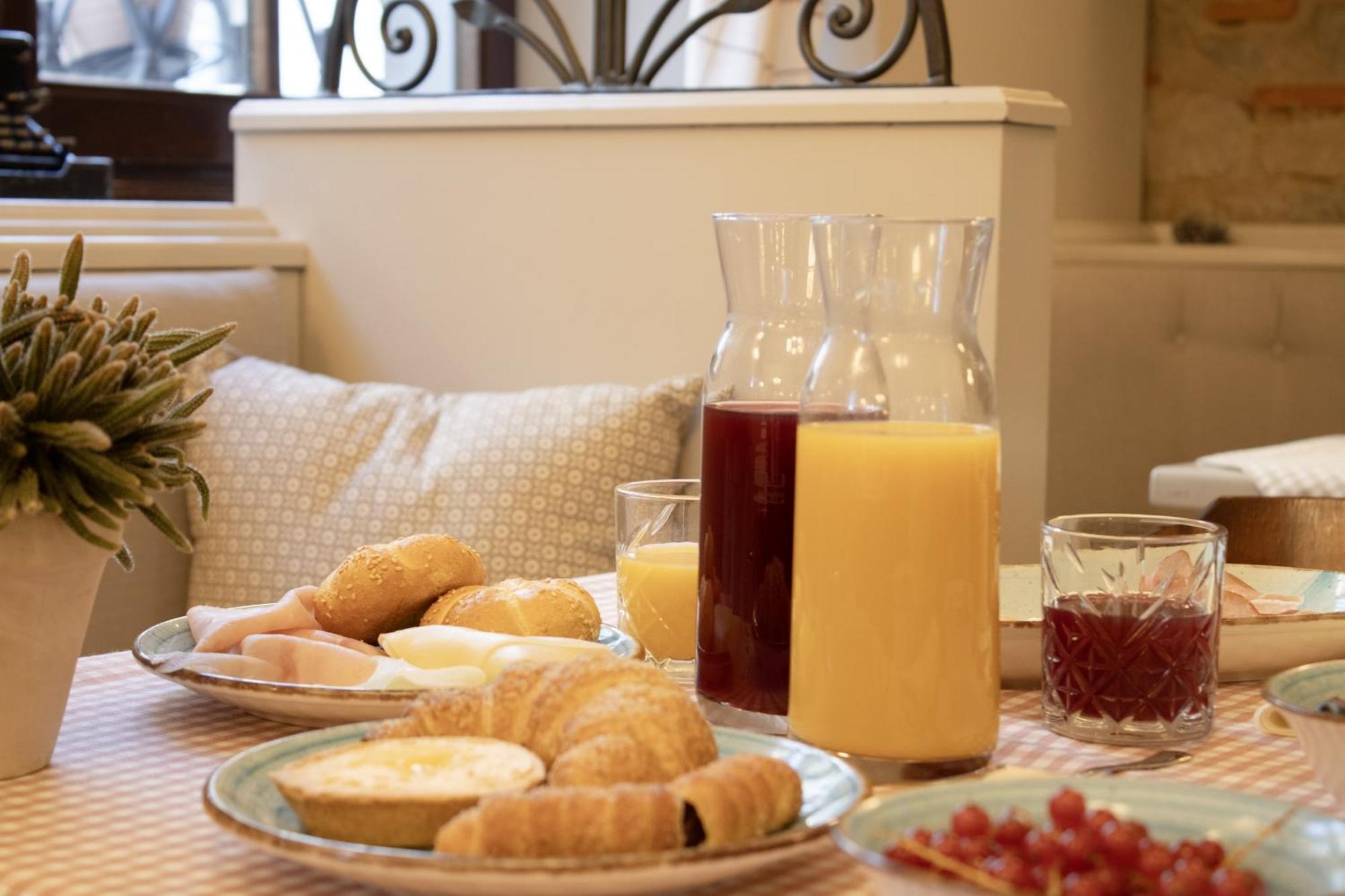Boutique Hotel Fox'S Inn San Giustino Valdarno Экстерьер фото